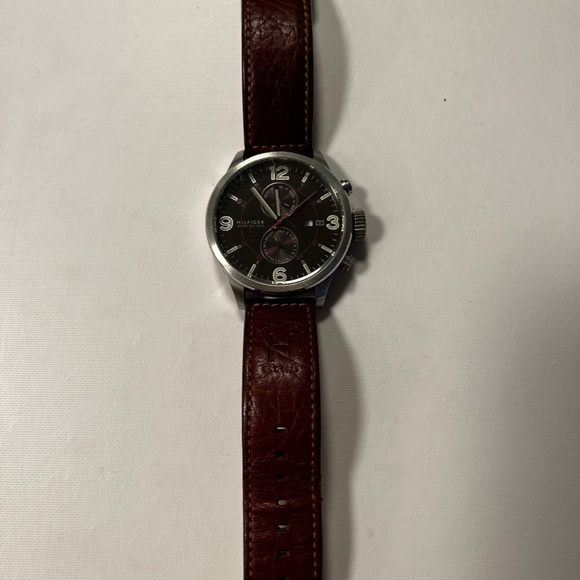 Tommy Hilfiger Watch - Picture 3 of 3